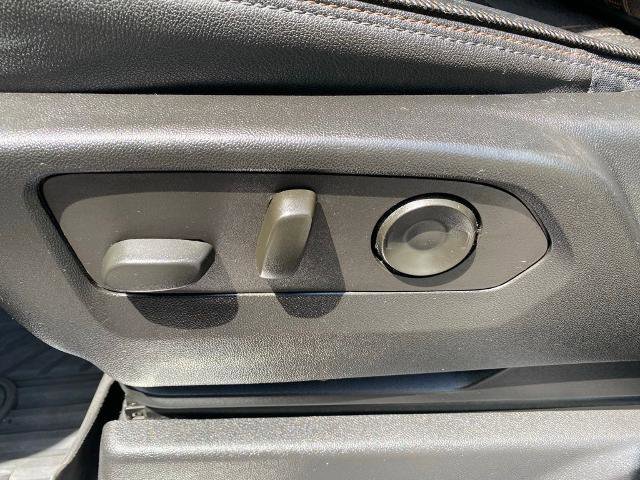Used 2022 Chevrolet Silverado 1500 High Country w/ High Country Premium Package AWD/4WD image 16