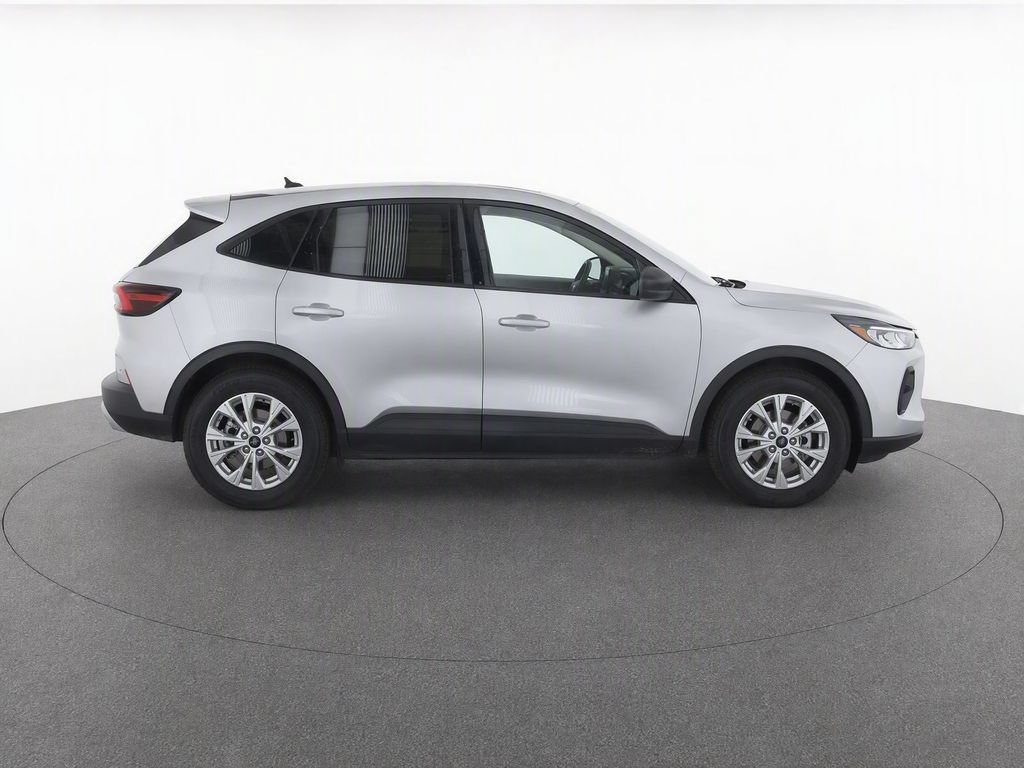 Certified 2025 Ford Escape Active w/ Cold Weather Package FWD image 12