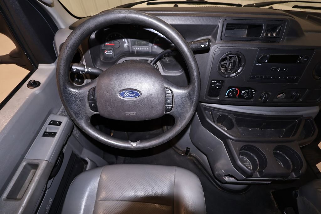 Certified 2019 Ford E-450 and Econoline 450 Super Duty w/ Power Windows & Locks Group RWD image 21