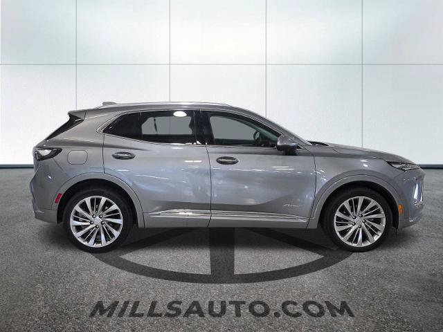 Used 2024 Buick Envision Avenir AWD/4WD image 9