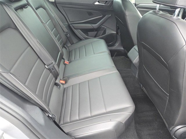 Used 2022 Volkswagen Jetta SE image 28