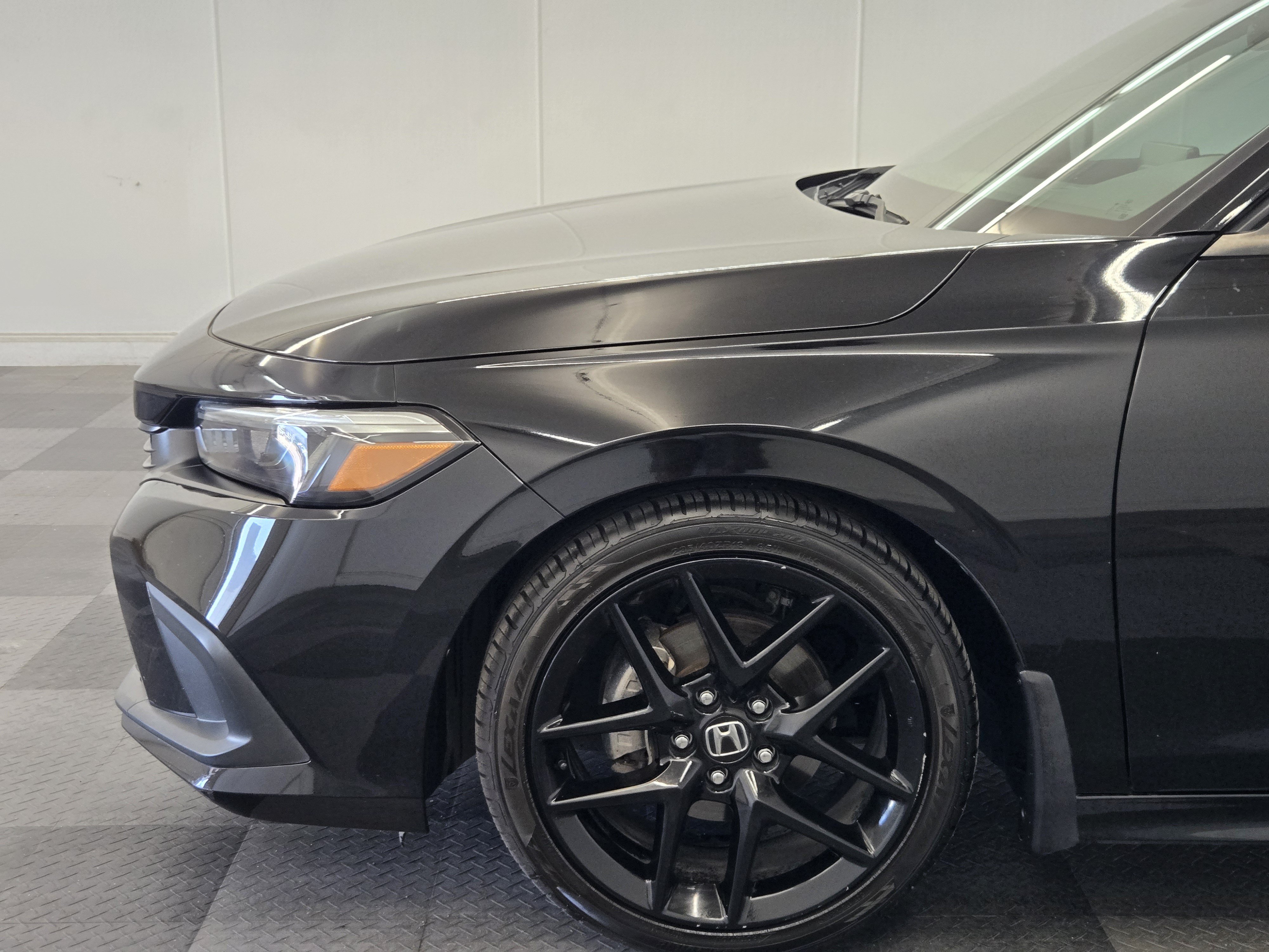 Used 2023 Honda Civic Sport image 9