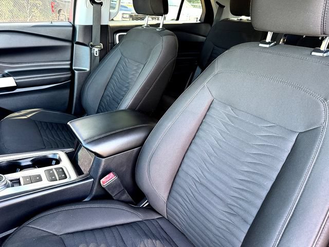 Certified 2021 Ford Explorer XLT RWD image 11