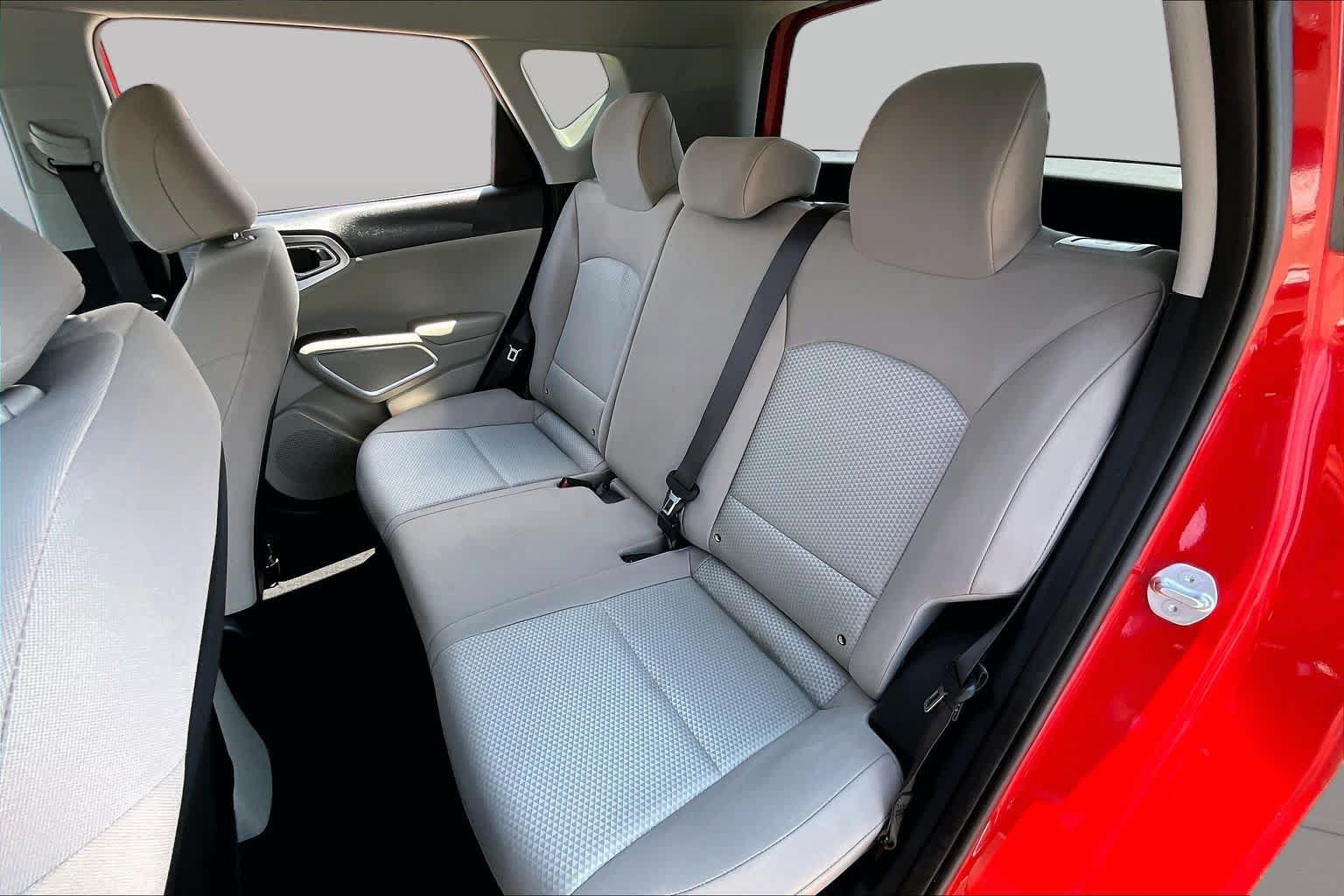 Used 2024 Kia Soul LX w/ Option Group 015 FWD image 20