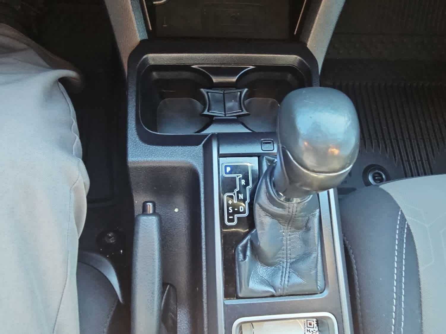 Used 2021 Toyota Tacoma TRD Sport w/ Technology Package image 18