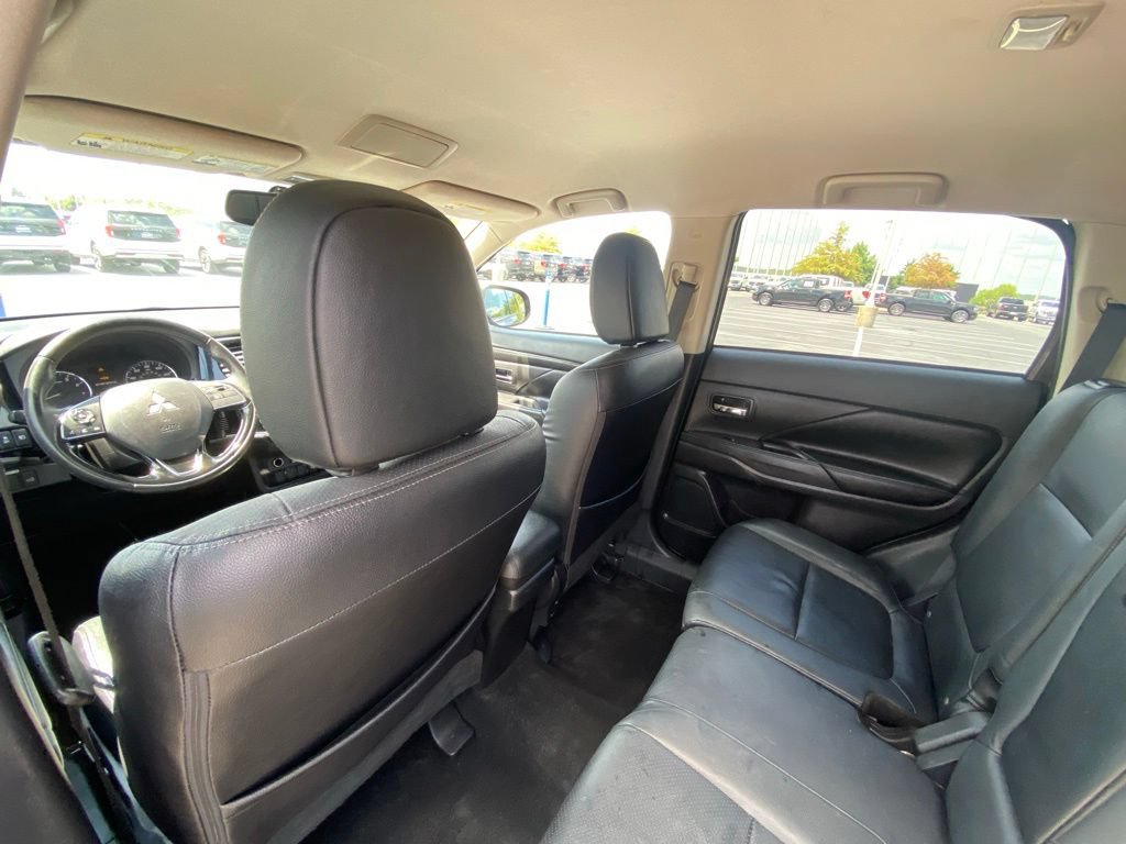 Used 2018 Mitsubishi Outlander SE FWD image 23