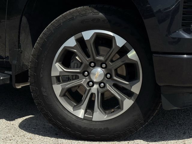 Used 2024 Chevrolet Silverado 1500 High Country w/ Technology Package AWD/4WD image 32