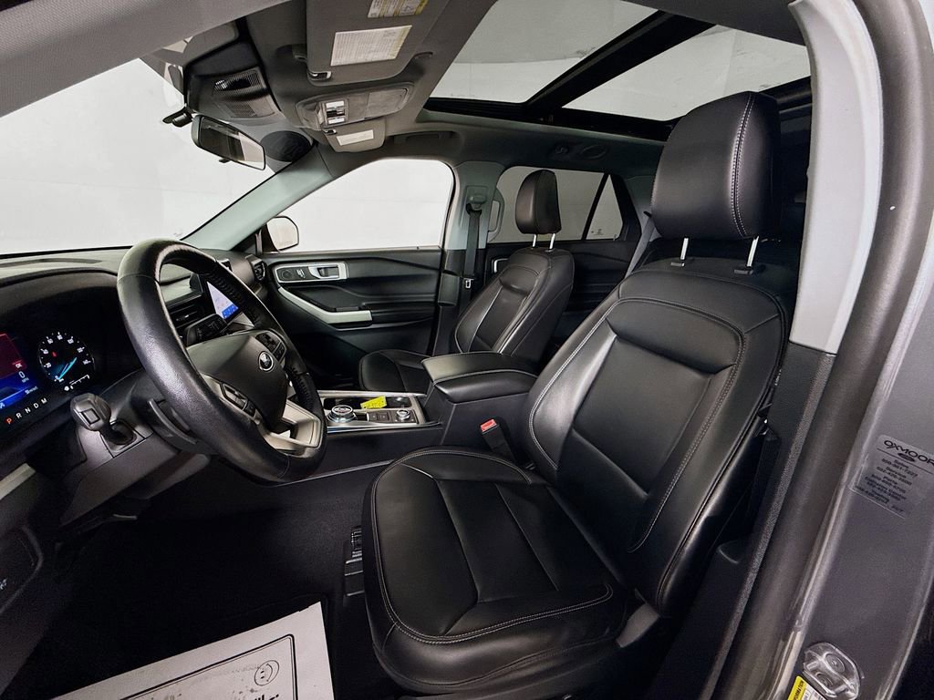 Certified 2021 Ford Explorer XLT w/ Equipment Group 202A image 21