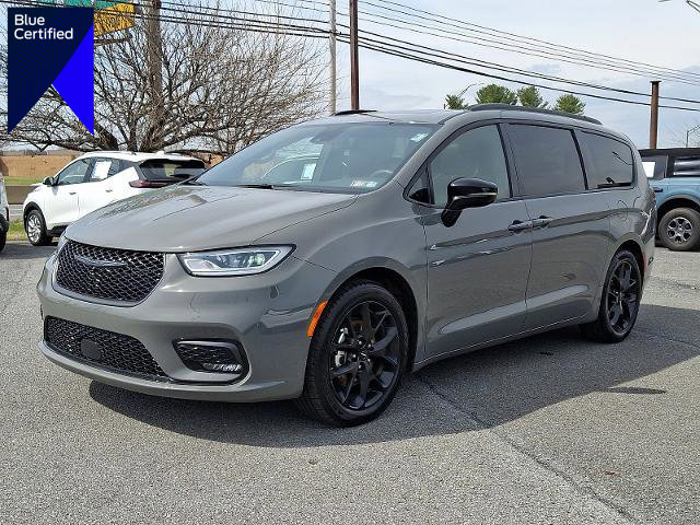 Used 2025 Chrysler Pacifica Limited
