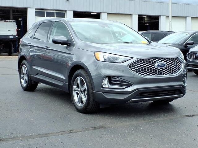 Certified 2024 Ford Edge SEL w/ Convenience Package AWD/4WD image 3