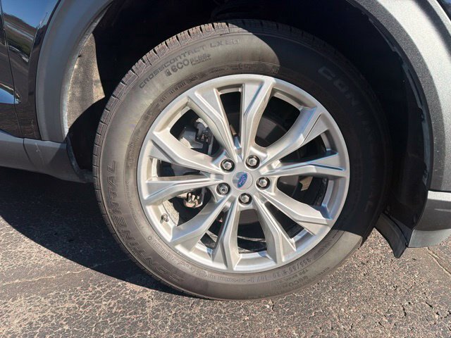 Certified 2023 Ford Explorer XLT w/ Equipment Group 202A AWD/4WD image 2