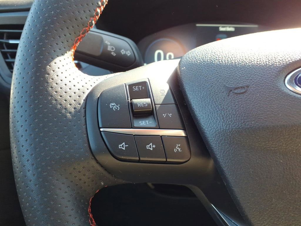 Certified 2023 Ford Escape ST-Line Elite AWD/4WD image 16