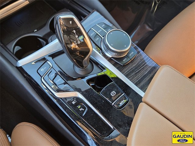 Used 2023 BMW 530e w/ Premium Package image 24