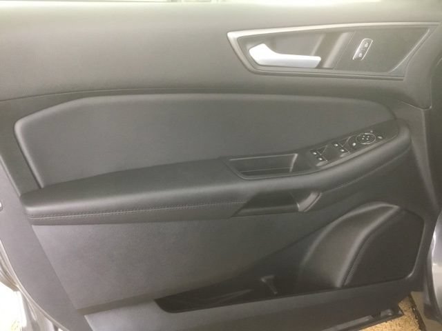 Certified 2024 Ford Edge SE w/ Black Appearance Package AWD/4WD image 6