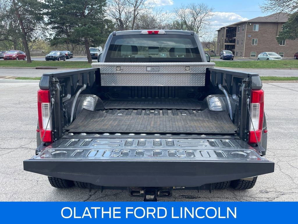 Certified 2019 Ford F350 XL w/ Power Equipment Group image 29