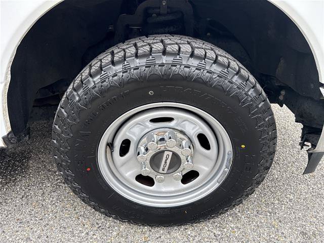 Certified 2023 Ford F250 XL w/ XL Chrome Package RWD image 17