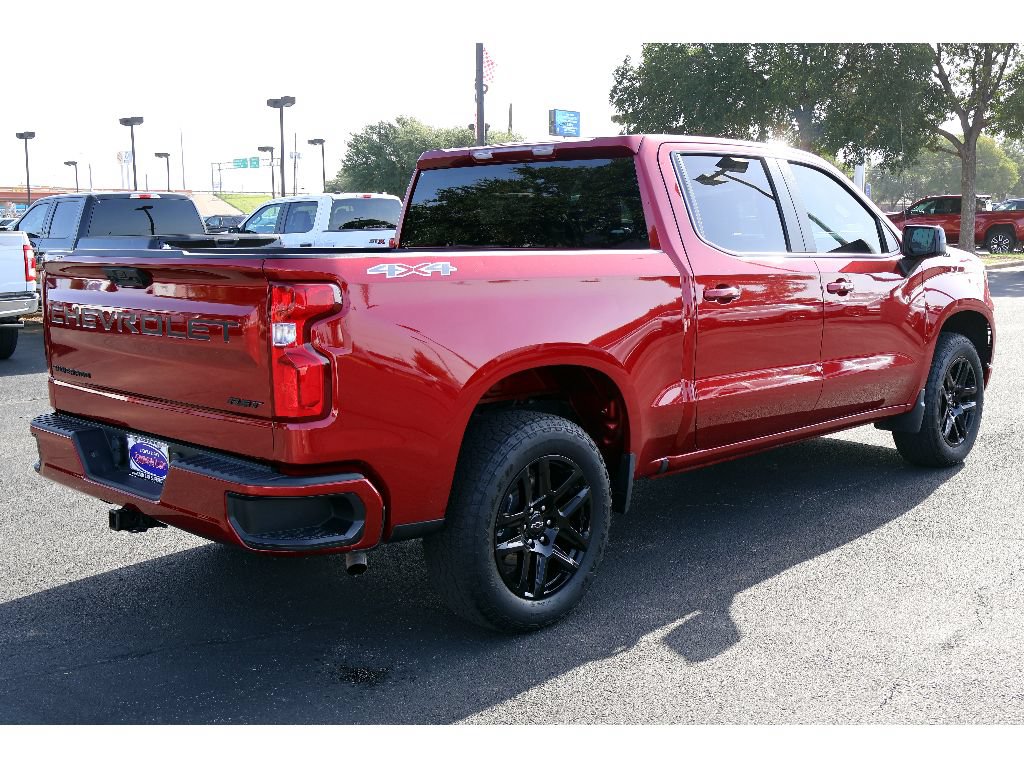 Used 2025 Chevrolet Silverado 1500 RST w/ LPO, Dark Essentials Package AWD/4WD image 15