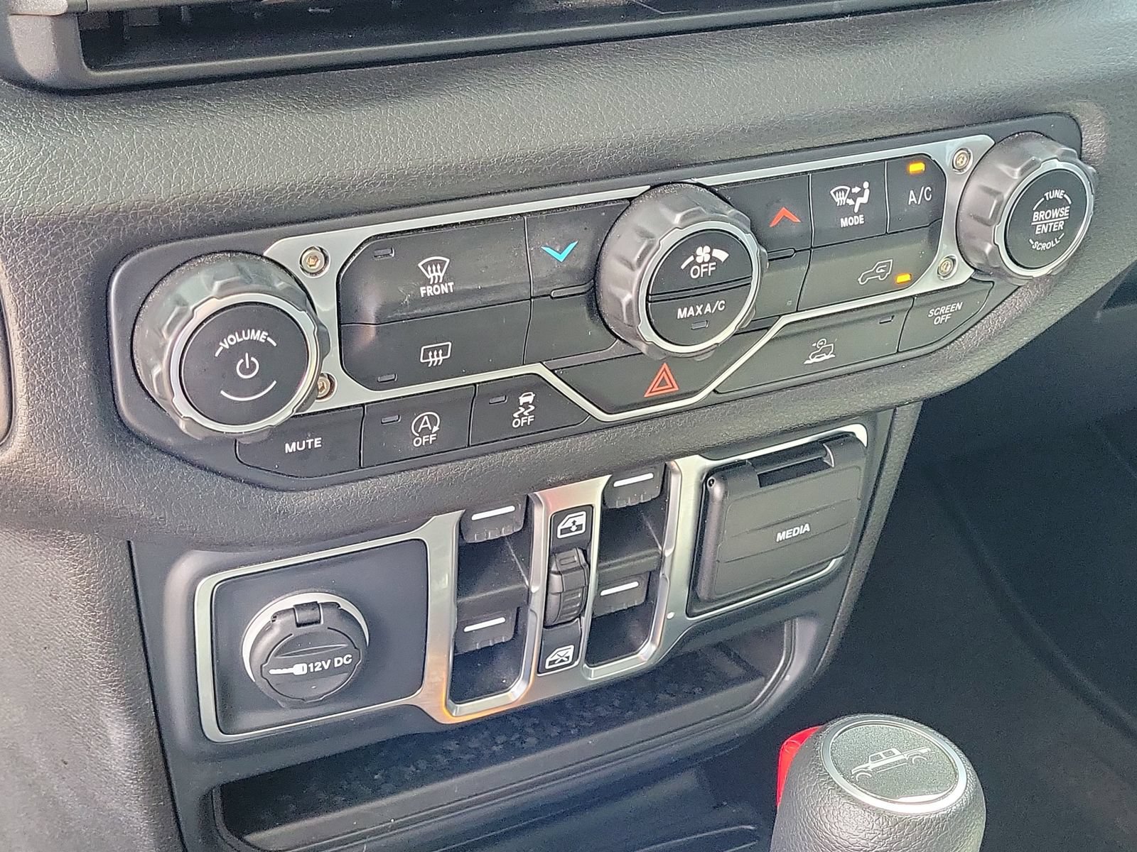 Used 2025 Jeep Gladiator Sport AWD/4WD image 21