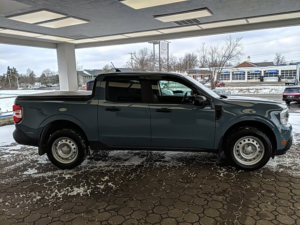 Certified 2022 Ford Maverick XL image 4