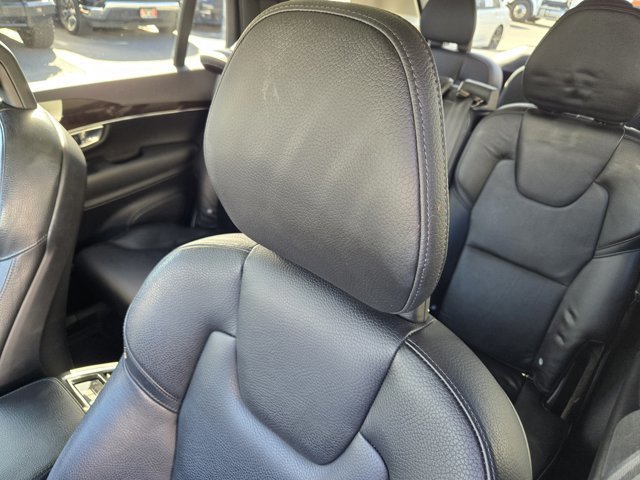 Used 2017 Volvo XC90 T6 Momentum w/ Vision Package image 21