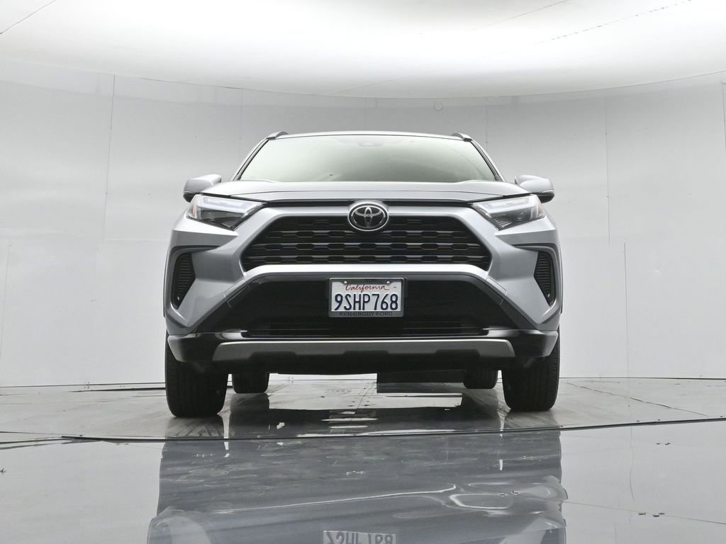 Used 2025 Toyota RAV4 SE image 48