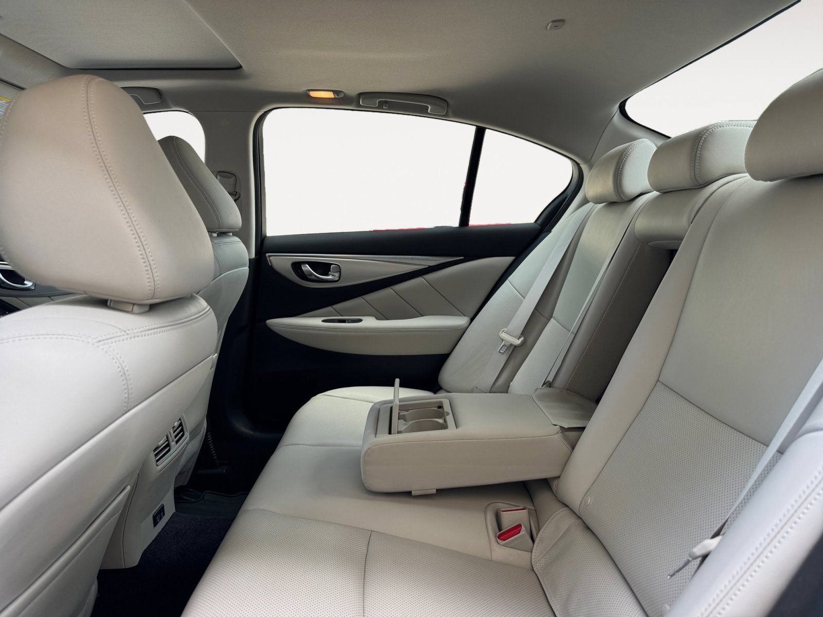 Used 2022 INFINITI Q50 Luxe w/ Cargo Package AWD/4WD image 13