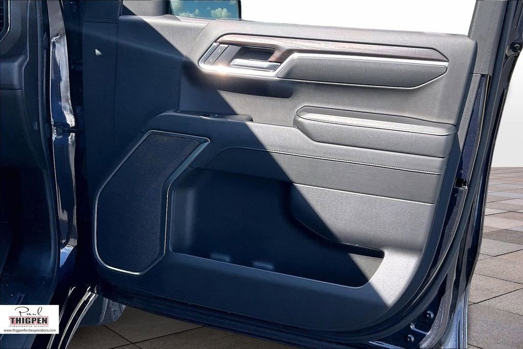 Used 2025 GMC Sierra 1500 SLT image 24