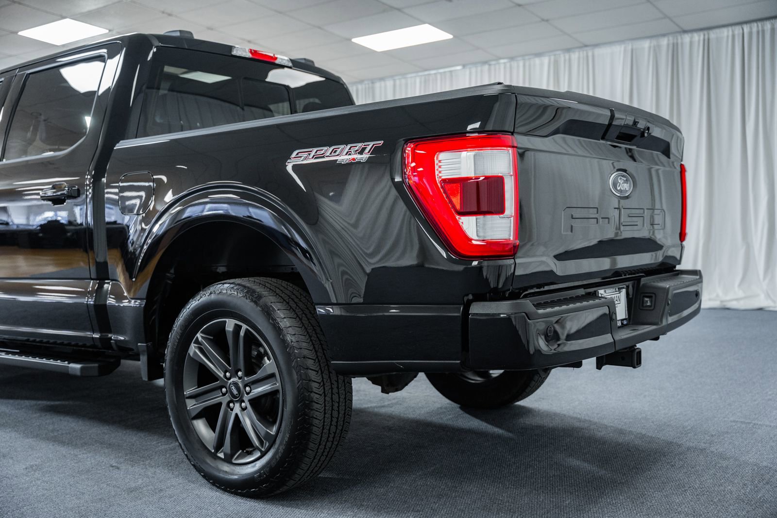 Certified 2023 Ford F150 Lariat w/ Equipment Group 502A High image 6