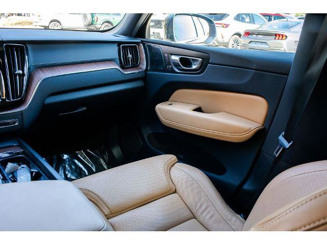 Used 2023 Volvo XC60 B5 Ultimate w/ Climate Package image 15