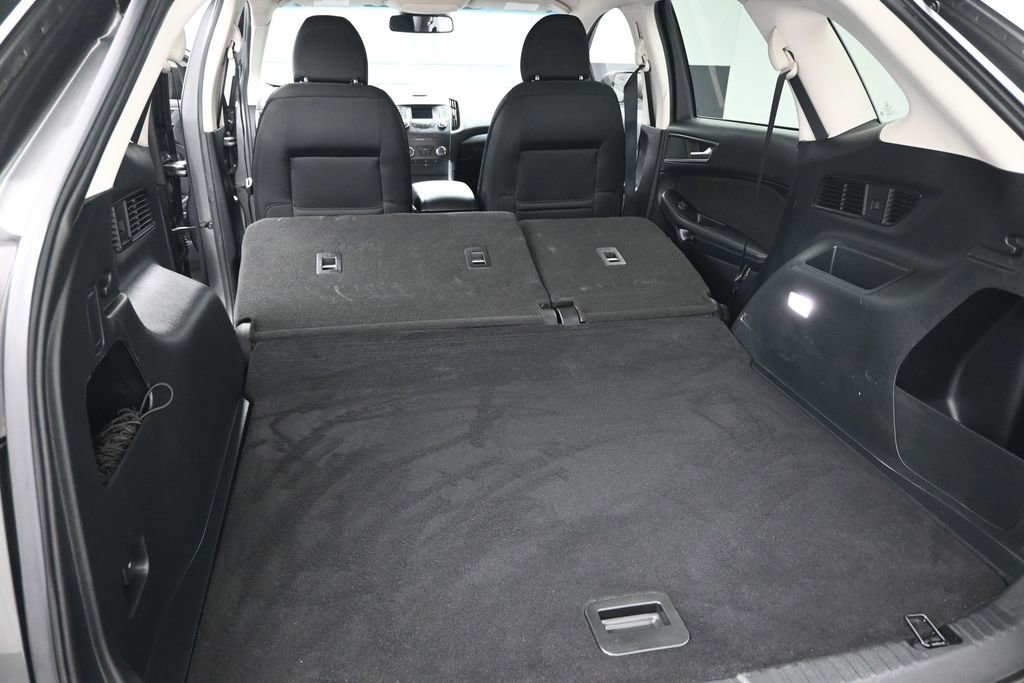 Certified 2019 Ford Edge SE FWD image 10