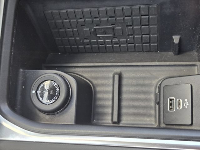 Certified 2025 Ford Expedition Active AWD/4WD image 25