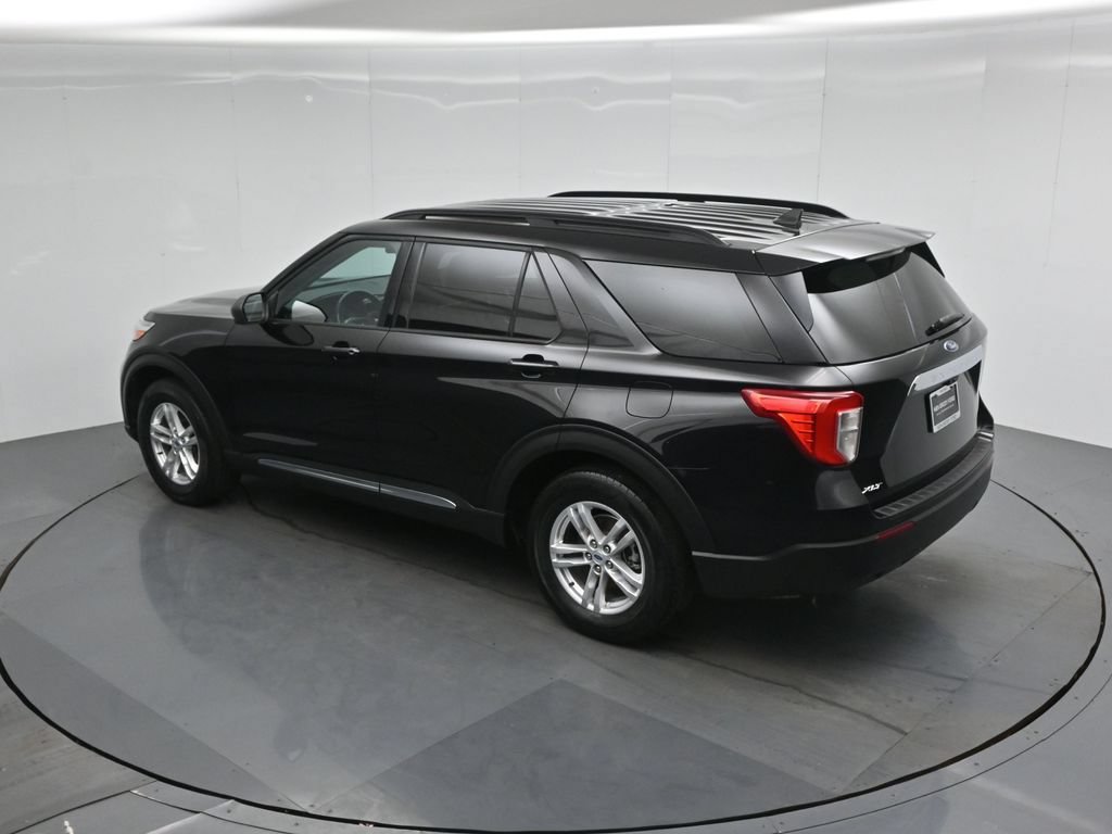 Certified 2023 Ford Explorer XLT RWD image 40