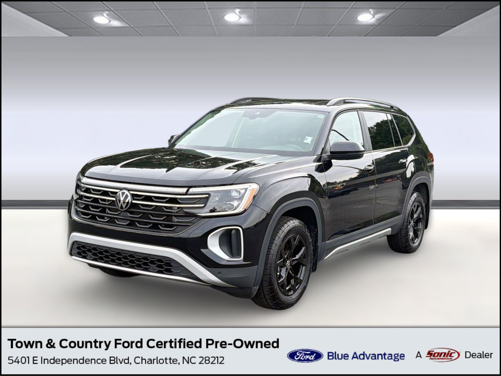 Used 2024 Volkswagen Atlas Peak Edition SE AWD/4WD image 1