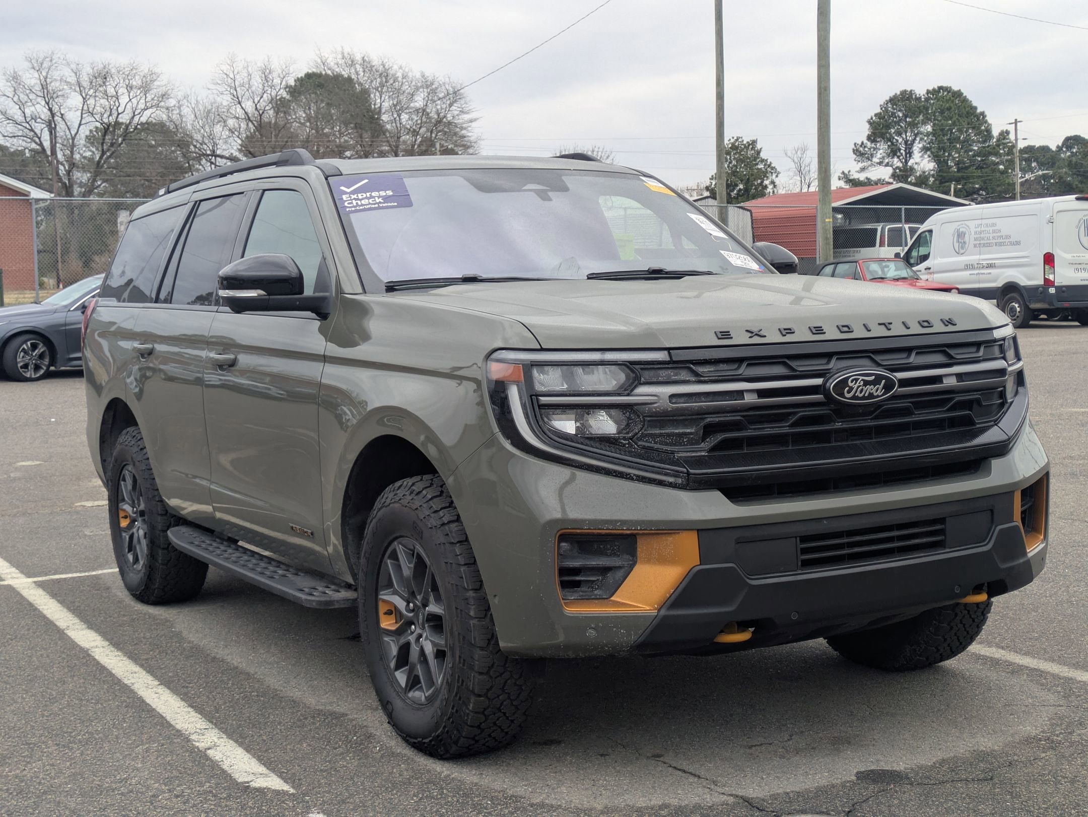 Certified 2025 Ford Expedition Tremor image 3