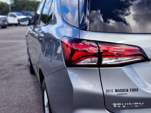 Used 2024 Chevrolet Equinox LT AWD/4WD image 9