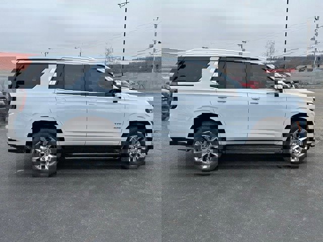 Used 2026 Chevrolet Tahoe Premier w/ Sun And Tow Package image 2