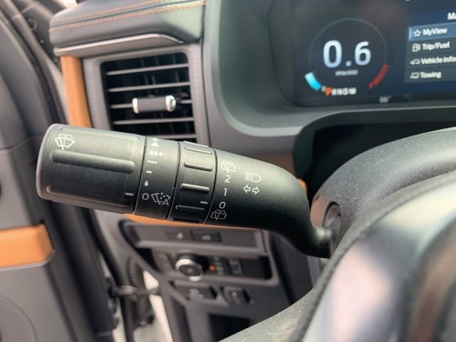 Certified 2024 Ford Expedition Platinum image 30