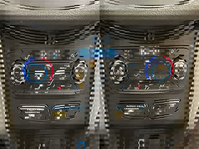 Certified 2018 Ford Escape SE image 17