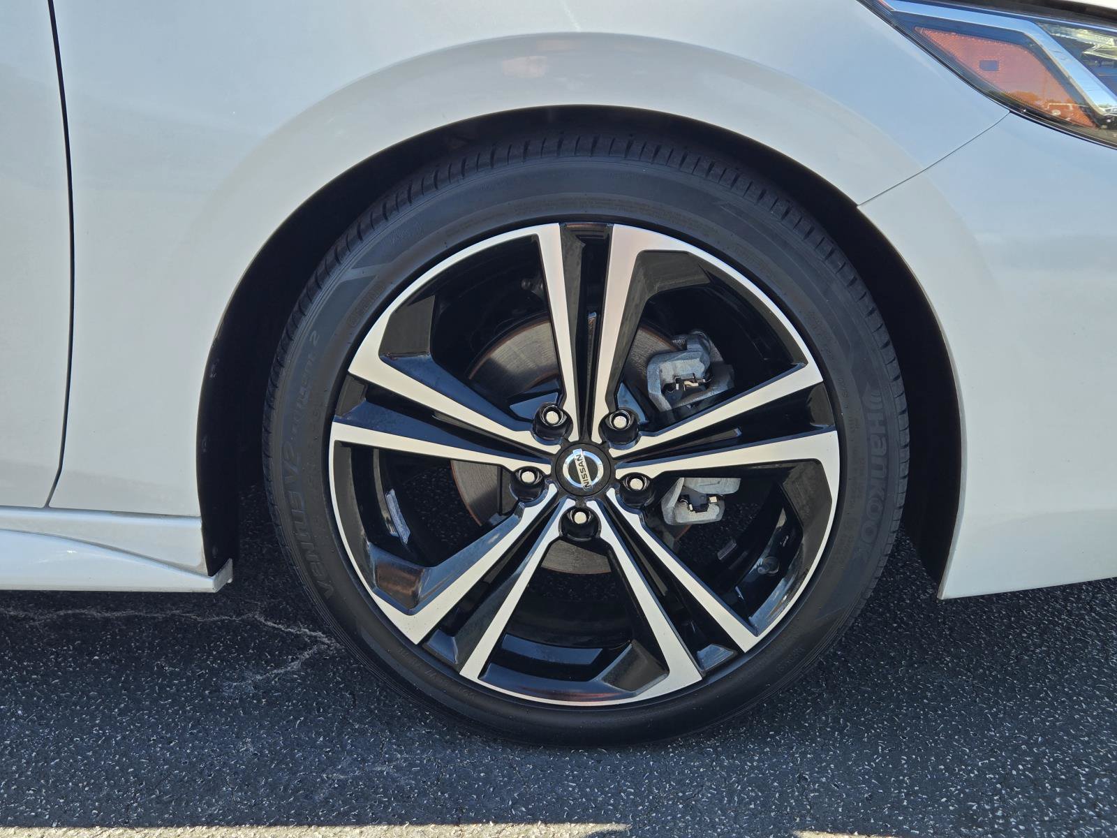 Used 2021 Nissan Sentra SR w/ SR Premium Package FWD image 5