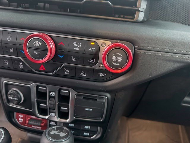 Used 2026 Jeep Wrangler Unlimited Rubicon AWD/4WD image 32