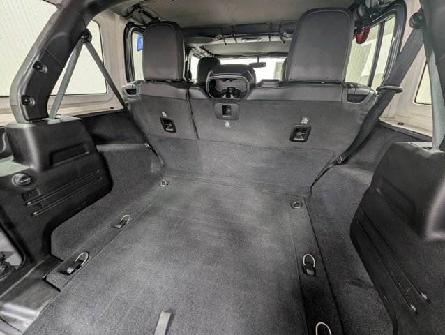 Used 2019 Jeep Wrangler Unlimited Rubicon w/ Safety Group AWD/4WD image 20