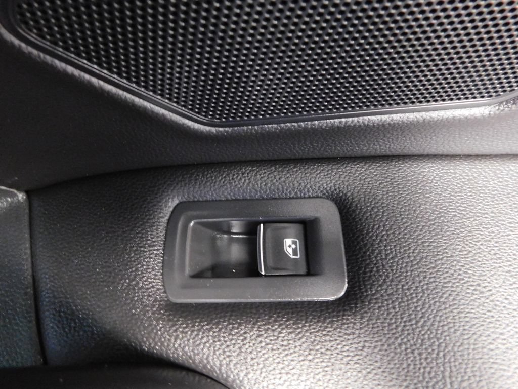 Used 2022 Volkswagen Tiguan SEL R-Line AWD/4WD image 47
