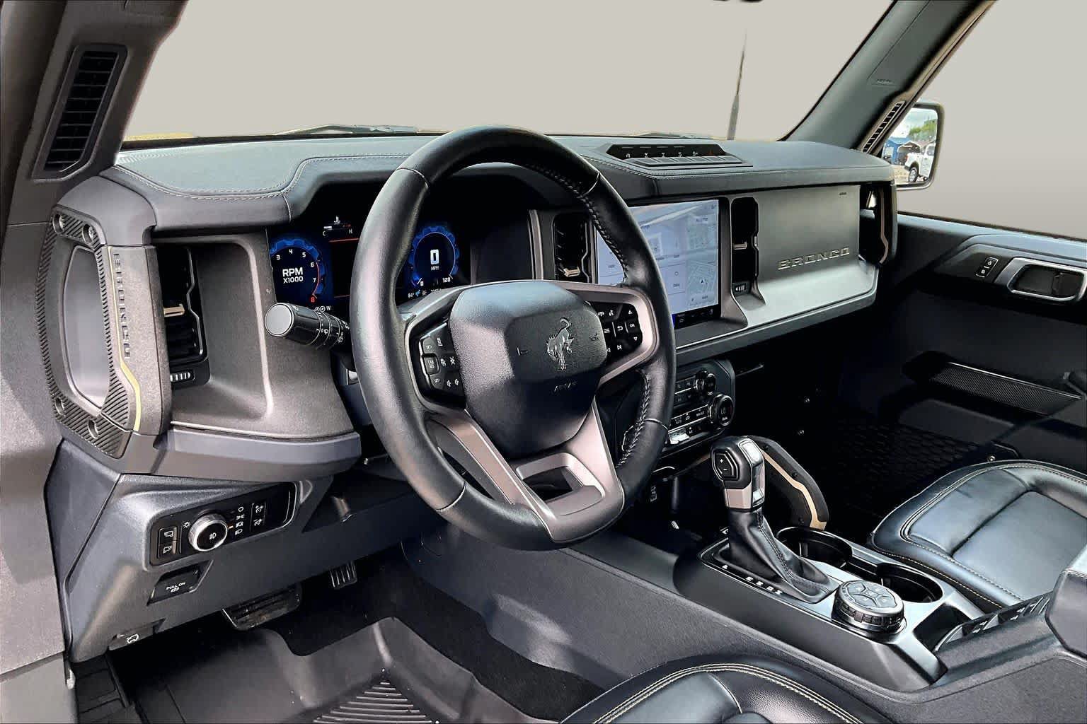 Certified 2025 Ford Bronco Badlands AWD/4WD image 18