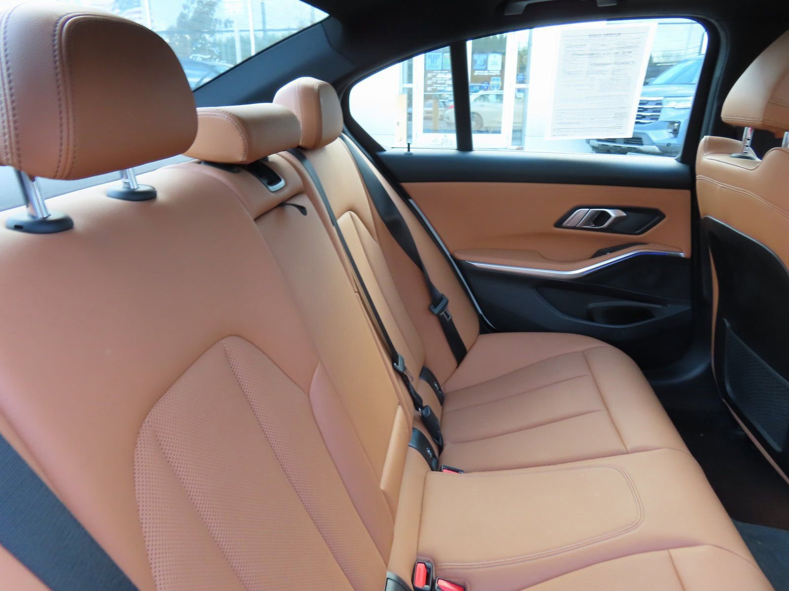 Used 2022 BMW 330i xDrive 330i xDrive w/ Driving Assistance Package image 38