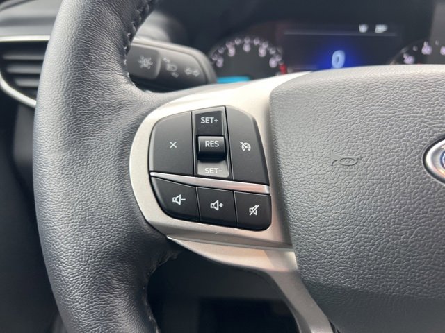 Certified 2022 Ford Explorer XLT w/ Equipment Group 202A image 8
