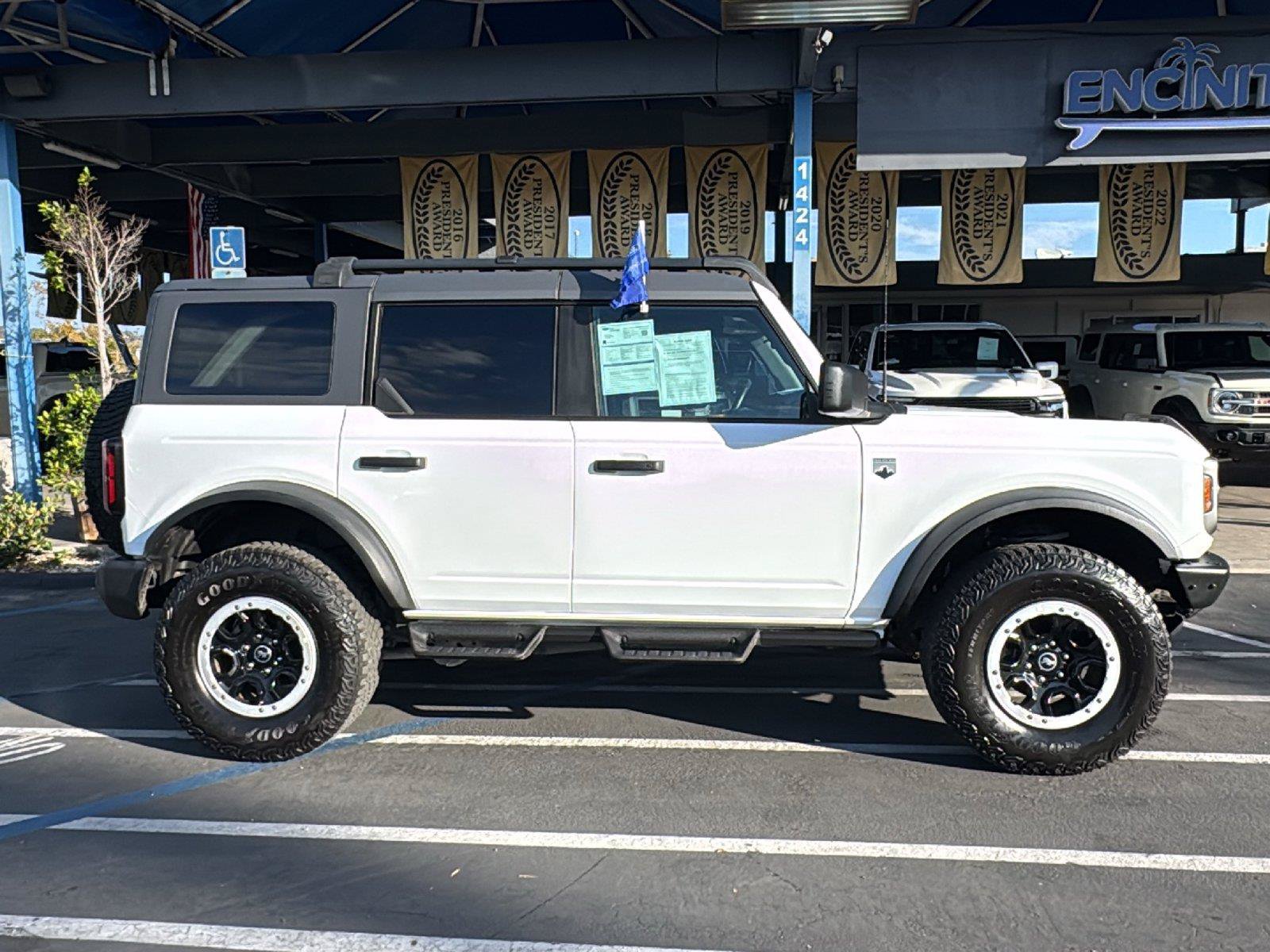 Certified 2023 Ford Bronco Big Bend w/ Sasquatch Package AWD/4WD image 7