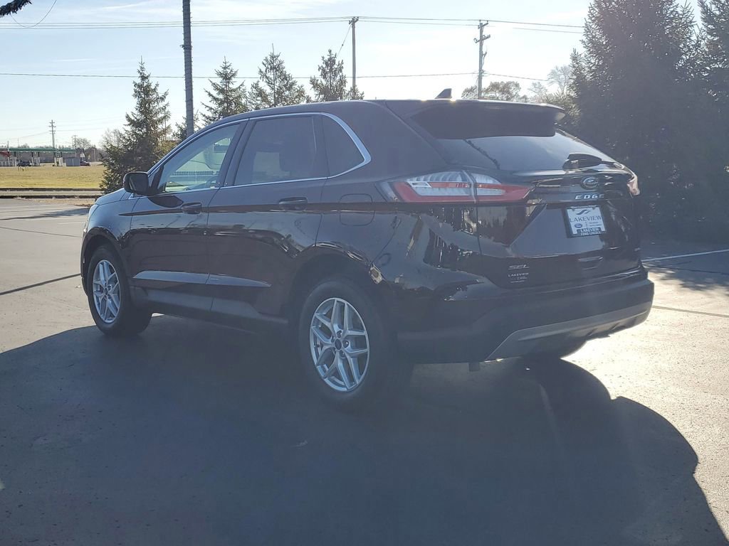 Certified 2022 Ford Edge SEL w/ Convenience Package image 3