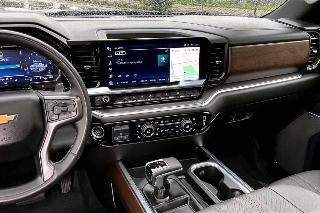 Used 2024 Chevrolet Silverado 1500 High Country w/ High Country Premium Package AWD/4WD image 6