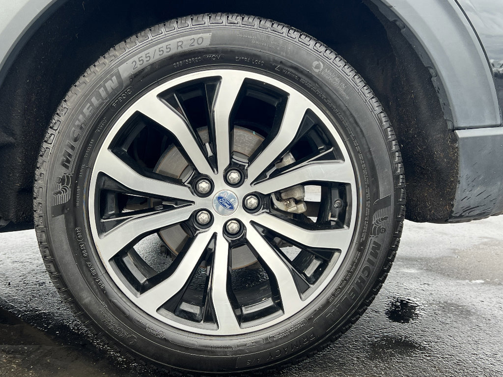 Certified 2025 Ford Explorer ST-Line image 13