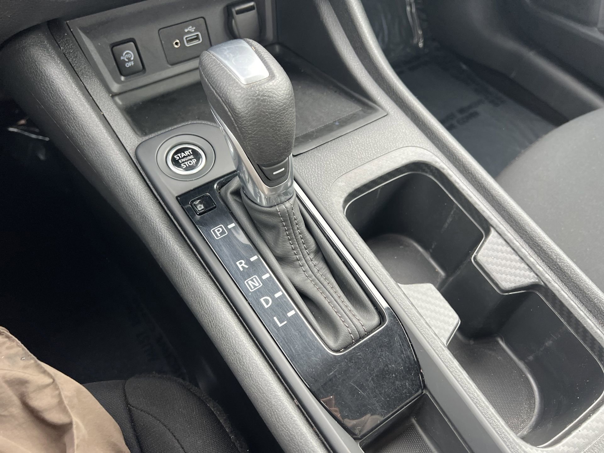 Used 2025 Nissan Sentra S image 11